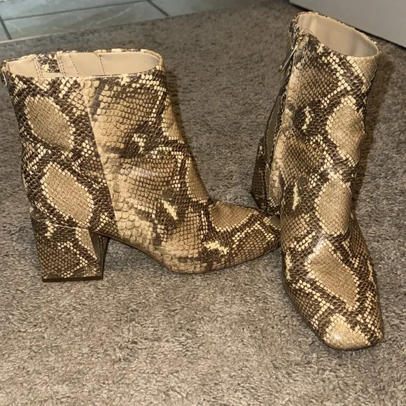 Sam Edelman Booties - Picture 3 of 4